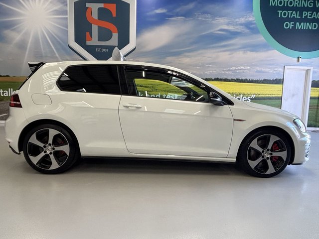 2014 Volkswagen Golf 2L GTI Performance 3dr - Photo 4