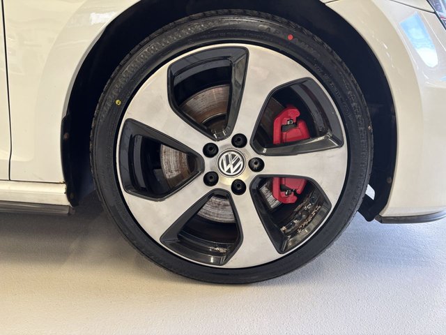 2014 Volkswagen Golf 2L GTI Performance 3dr - Photo 12