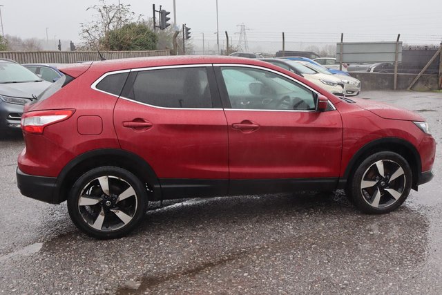2016 NISSAN QASHQAI 1.5 dCi N-Connecta SUV 5dr Diesel Manual 2WD Euro 6 (s/s) (110 ps) - Photo 6