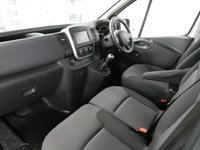 USED 2021 71 RENAULT TRAFIC 28 2.0 DCI 120 BHP SL BUSINESS PLUS + 1 OWNER | SAT NAV | AIR CON | BOTT RACKING