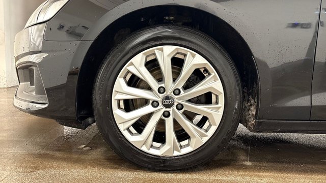 2023 AUDI A4 - Photo 9