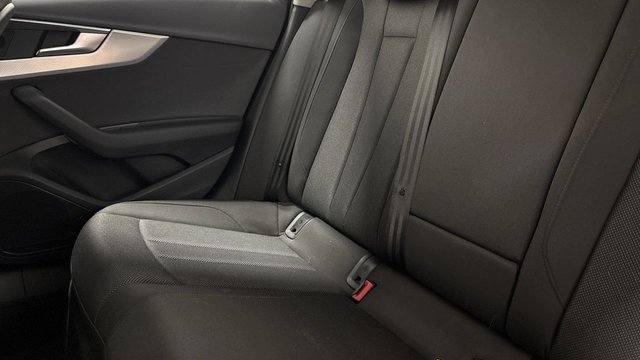 2023 AUDI A4 - Photo 10