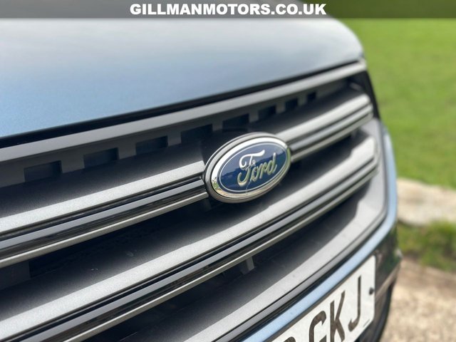 2019 FORD KUGA - Photo 4