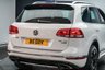 USED 2015 15 VOLKSWAGEN TOUAREG 3.0 TDI V6 BlueMotion Tech R-Line SUV 5dr Diesel Tiptronic 4WD Euro 6 (s/s) (204 ps) 