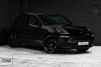 2022 PORSCHE MACAN