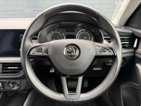 USED 2020 69 SKODA KAMIQ 1.0 TSI SE SUV 5dr Petrol DSG Euro 6 (s/s) (115 ps) Climate control A/C, Cruise control, Bluetooth connectivity for calls and music, Voice control, USB input, DAB radio, LED daytime running lights, Front parking sensors, Rear parking sensors, Auto headlights, 17" Alloy wheels, Apple carplay, Android auto.