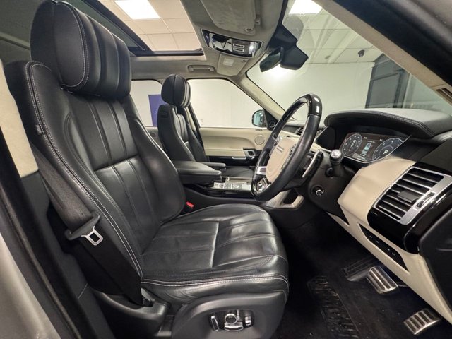 2017 Land Rover RANGE ROVER - Photo 3