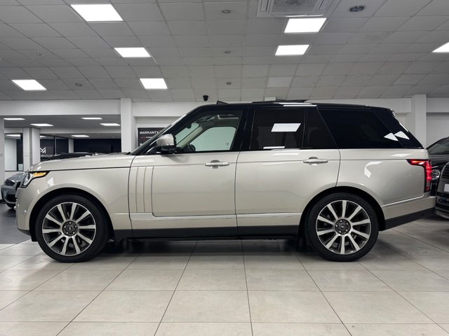 2017 Land Rover RANGE ROVER - Photo 12