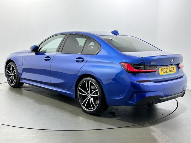 2021 BMW 3 Series - Photo 6