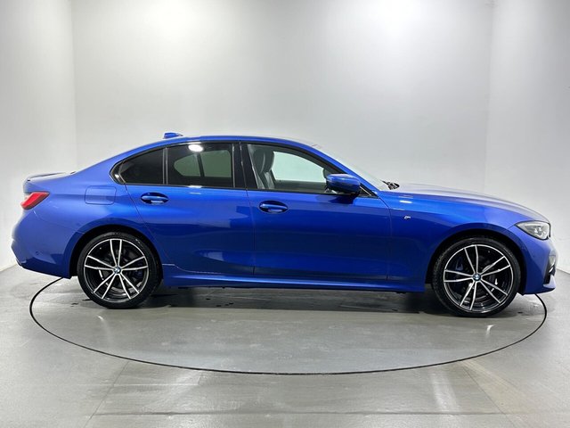 2021 BMW 3 Series - Photo 9