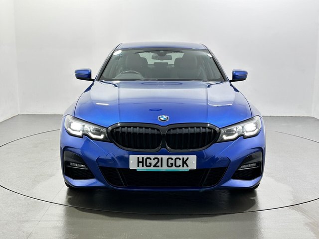 2021 BMW 3 Series - Photo 3