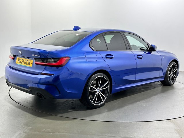 2021 BMW 3 Series - Photo 8