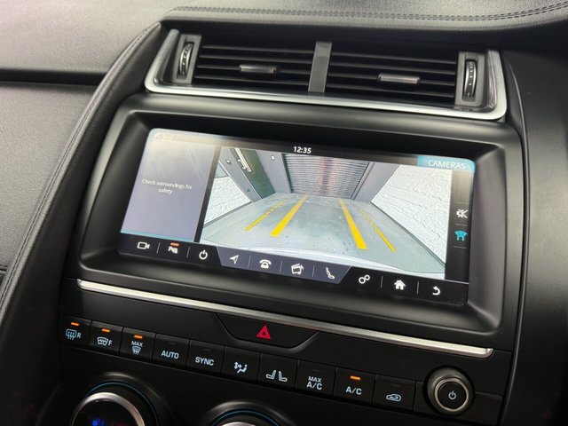 2018 JAGUAR E-PACE - Photo 11
