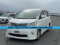 USED TOYOTA ALPHARD 4WD