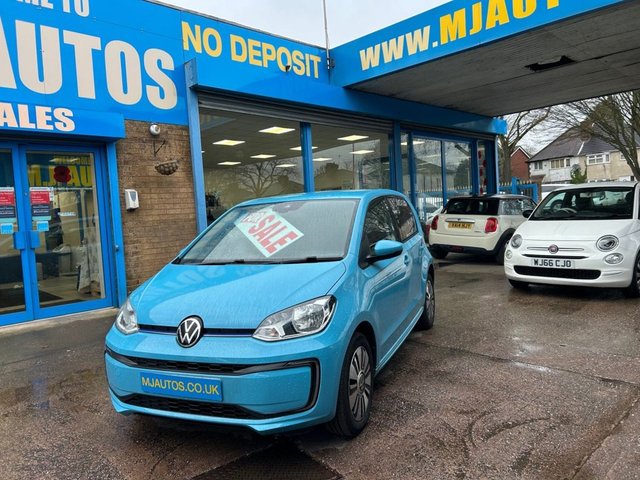 2022 Volkswagen E-Up! - Photo 2
