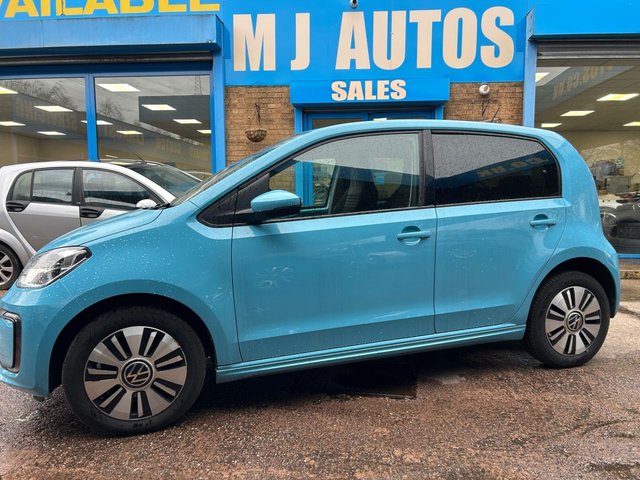 2022 Volkswagen E-Up! - Photo 5
