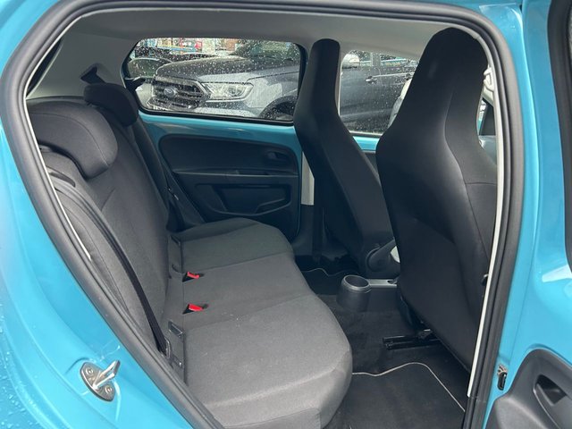 2022 Volkswagen E-Up! - Photo 8