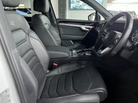 USED 2022 22 VOLKSWAGEN TOUAREG 3.0 TDI V6 Black Edition SUV 5dr Diesel Tiptronic 4Motion Euro 6 (s/s) (286 ps) + CARPLAY/ANDROID AUTO +