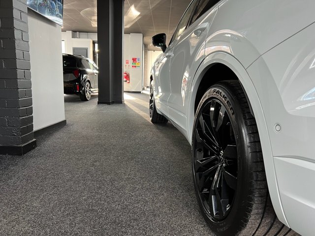 2022 VOLKSWAGEN TOUAREG - Photo 11