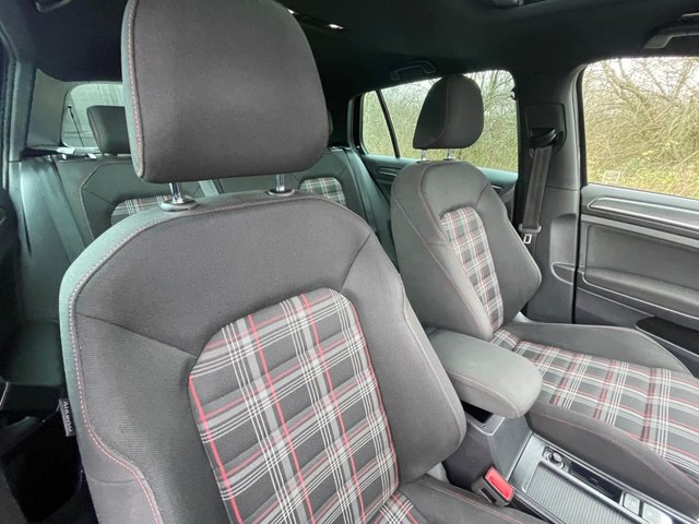 2018 VOLKSWAGEN GOLF - Photo 9