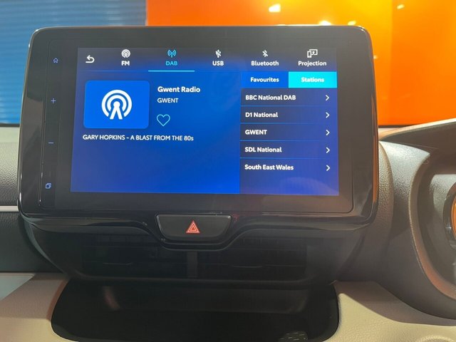 2022 TOYOTA YARIS 1.5 VVT-h Excel Hatchback 5dr Petrol Hybrid E-CVT Euro 6 (s/s) (116 ps) Parking Pack. Camera. Privacy. - Photo 12