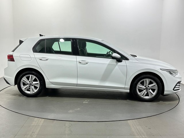 2022 Volkswagen Golf - Photo 9