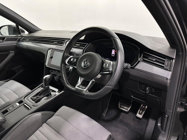 2018 Volkswagen Passat - Photo 11