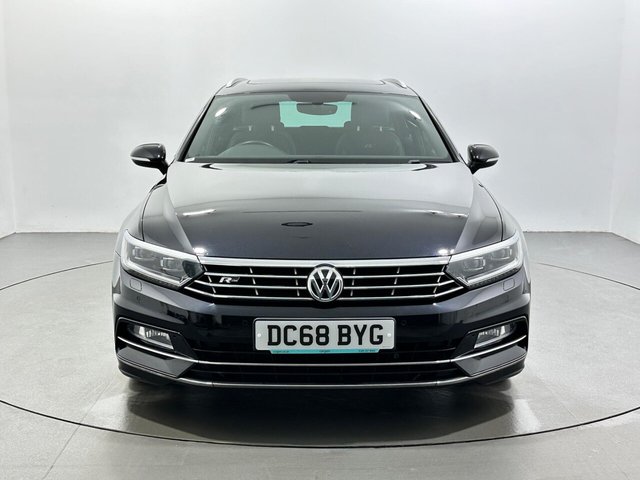 2018 Volkswagen Passat - Photo 3