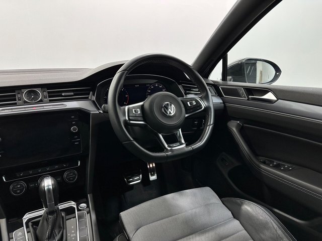2018 Volkswagen Passat - Photo 12