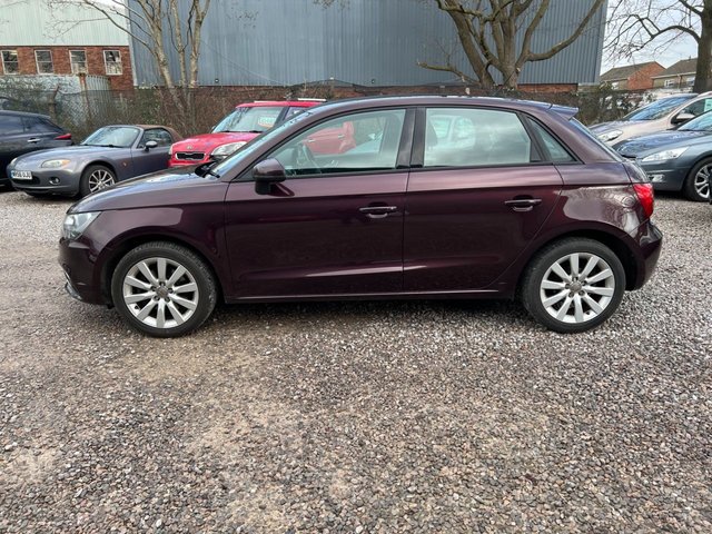 2014 AUDI A1 - Photo 6