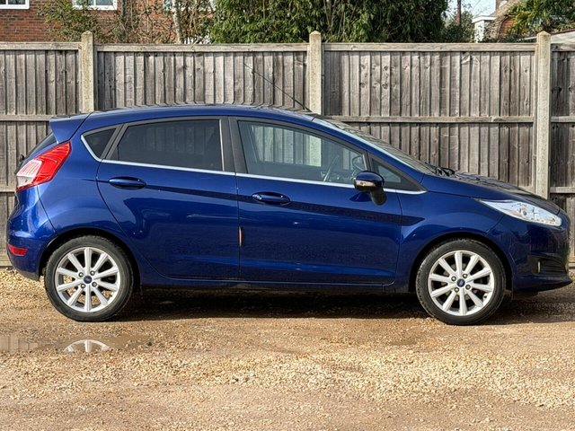 2016 Ford Fiesta - Photo 11