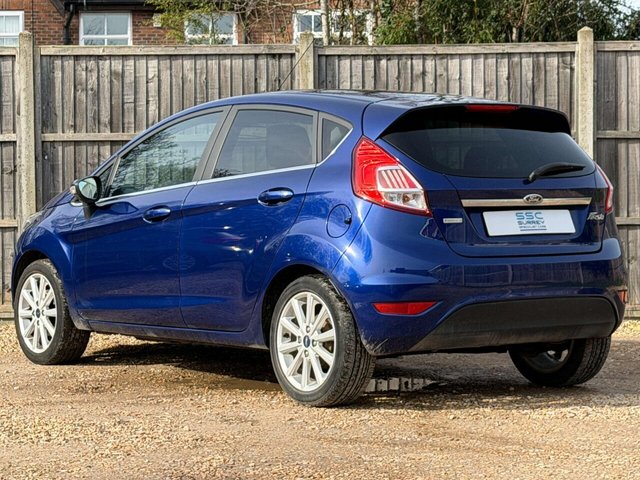 2016 Ford Fiesta - Photo 4