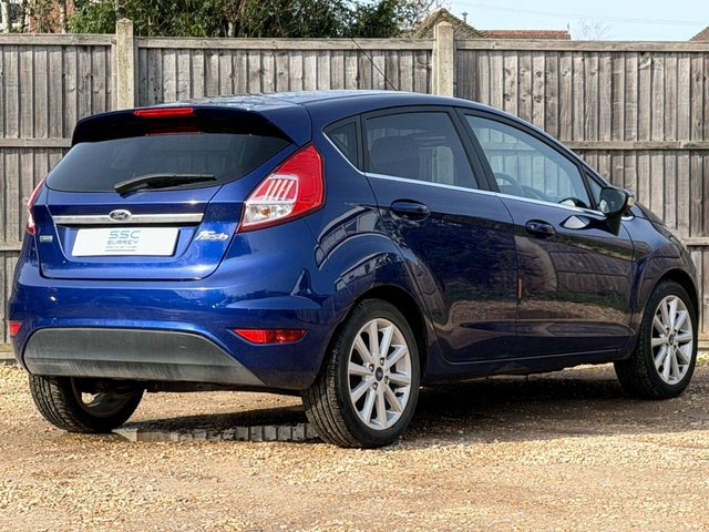 2016 Ford Fiesta - Photo 3