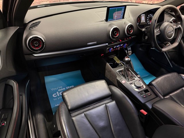 2015 AUDI RS3 - Photo 9