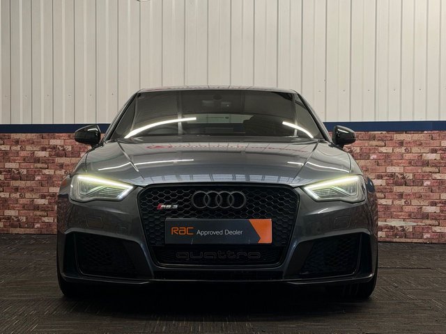 2015 AUDI RS3 - Photo 6