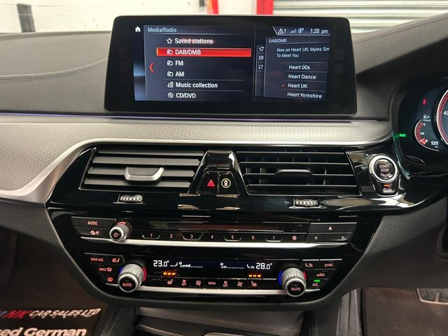 2017 BMW 5 Series - Photo 9