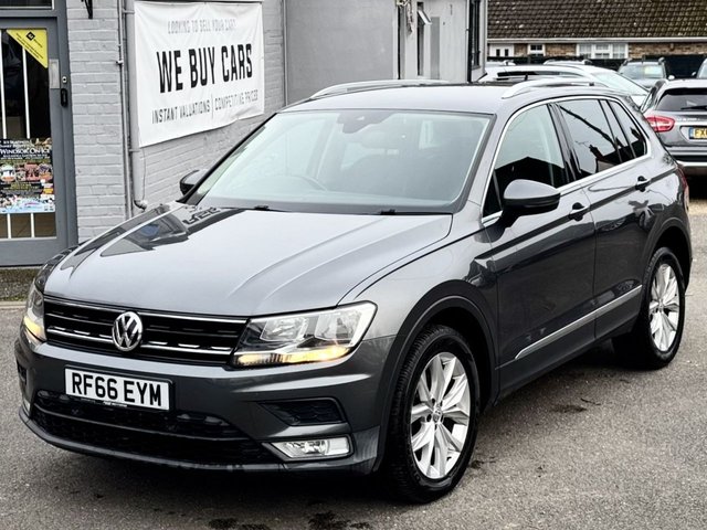 2016 VOLKSWAGEN TIGUAN 2.0 TDI BlueMotion Tech SE Navigation SUV 5dr Diesel DSG 4Motion Euro 6 (s/s) (150 ps) - Photo 4