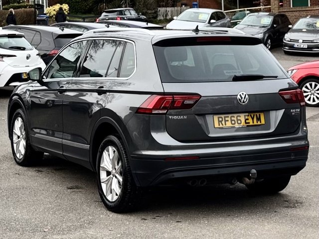 2016 VOLKSWAGEN TIGUAN 2.0 TDI BlueMotion Tech SE Navigation SUV 5dr Diesel DSG 4Motion Euro 6 (s/s) (150 ps) - Photo 10