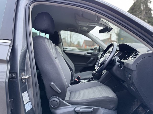 2016 VOLKSWAGEN TIGUAN 2.0 TDI BlueMotion Tech SE Navigation SUV 5dr Diesel DSG 4Motion Euro 6 (s/s) (150 ps) - Photo 12