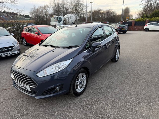 2013 FORD FIESTA 1.5 TDCi Zetec Hatchback 5dr Diesel Manual Euro 5 (75 ps) - Photo 2