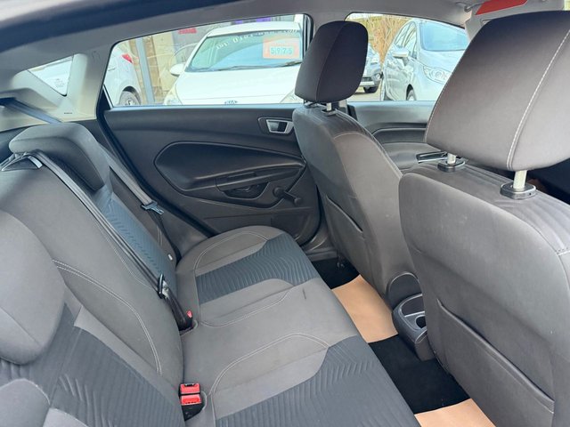 2013 FORD FIESTA 1.5 TDCi Zetec Hatchback 5dr Diesel Manual Euro 5 (75 ps) - Photo 11