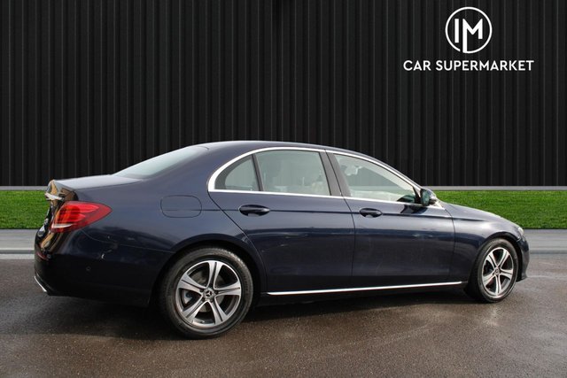 2018 Mercedes-Benz E-CLASS - Photo 8