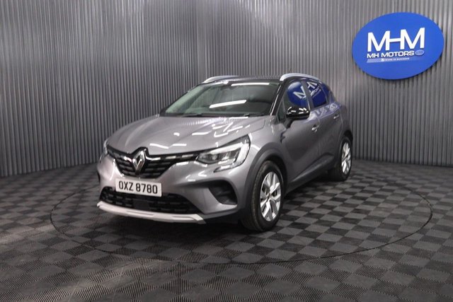 2020 RENAULT CAPTUR 1.5 Blue dCi Iconic SUV 5dr Diesel Manual Euro 6 (s/s) (95 ps) - Photo 3