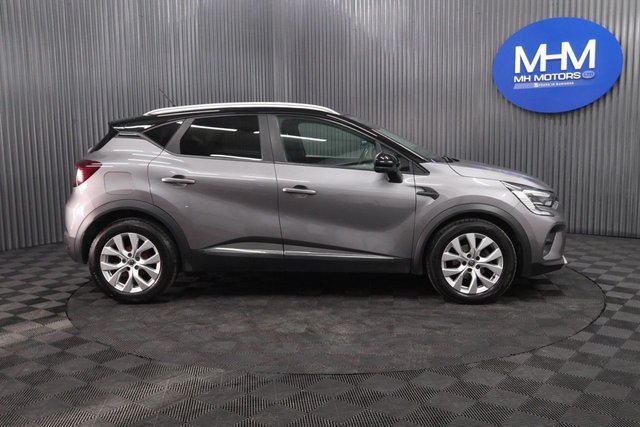 2020 RENAULT CAPTUR 1.5 Blue dCi Iconic SUV 5dr Diesel Manual Euro 6 (s/s) (95 ps) - Photo 8
