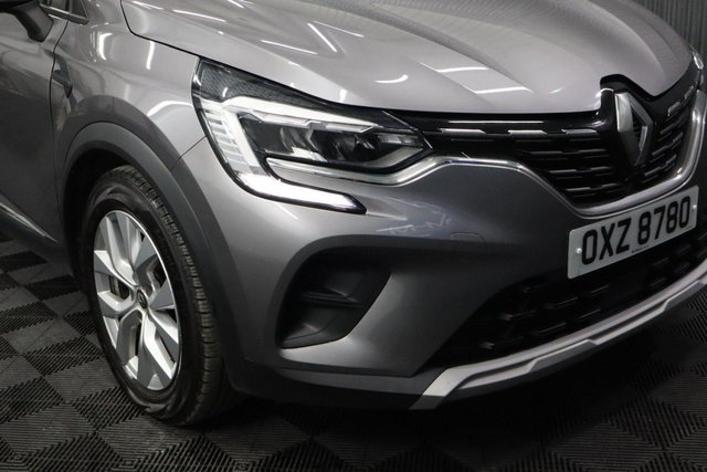 2020 RENAULT CAPTUR 1.5 Blue dCi Iconic SUV 5dr Diesel Manual Euro 6 (s/s) (95 ps) - Photo 10