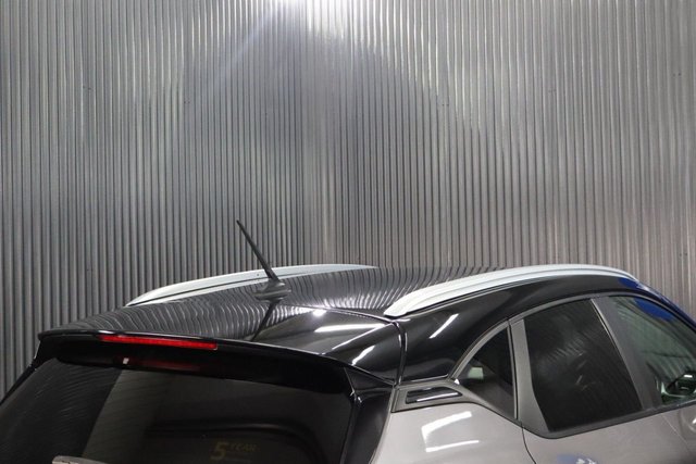 2020 RENAULT CAPTUR 1.5 Blue dCi Iconic SUV 5dr Diesel Manual Euro 6 (s/s) (95 ps) - Photo 12