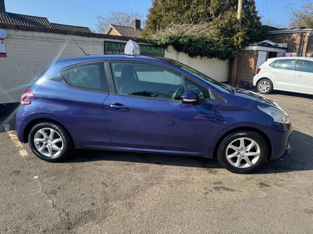 2013 PEUGEOT 208 2013 1.0 VTi Active Hatchback 3dr Petrol Manual Euro 5 (68 ps)
        
          £20 TAX! 2 KEYS, DAB, CRUISE - Photo 10
