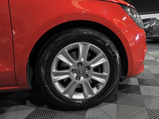 2012 Audi A1 1.6L Se 3dr - Photo 9