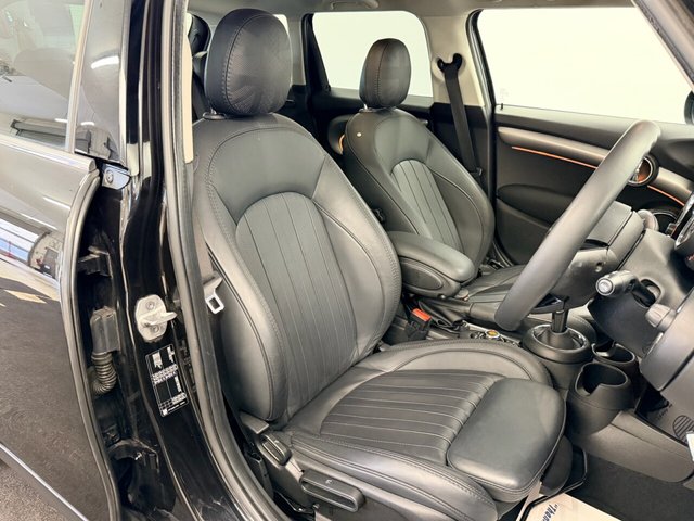 2020 MINI HATCH - Photo 3