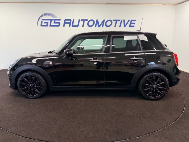 2020 MINI HATCH - Photo 5
